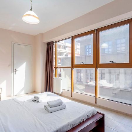 2 Bedroom Renovated Apartment With A View Athen Eksteriør billede
