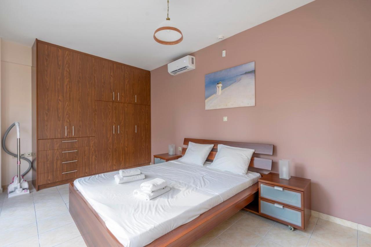 2 Bedroom Renovated Apartment With A View Athen Eksteriør billede