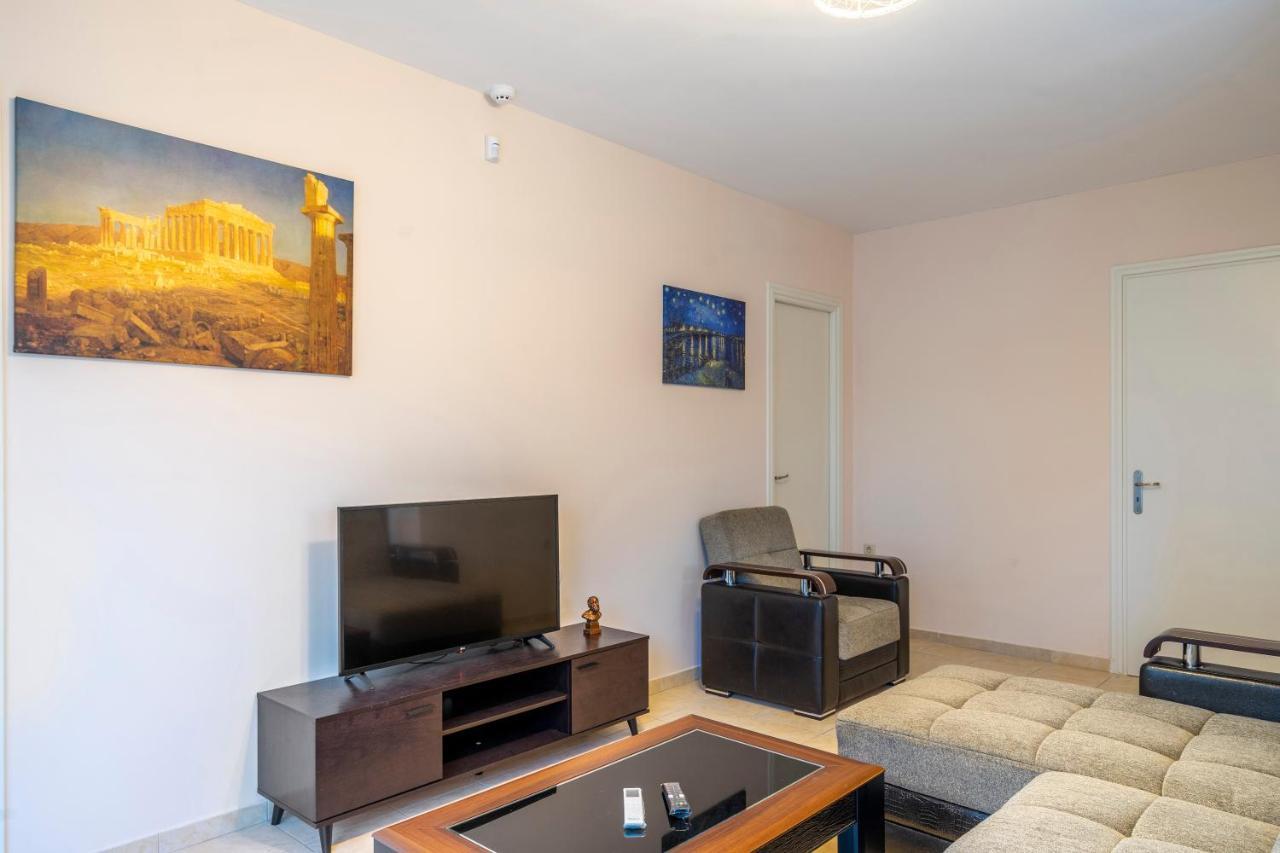 2 Bedroom Renovated Apartment With A View Athen Eksteriør billede